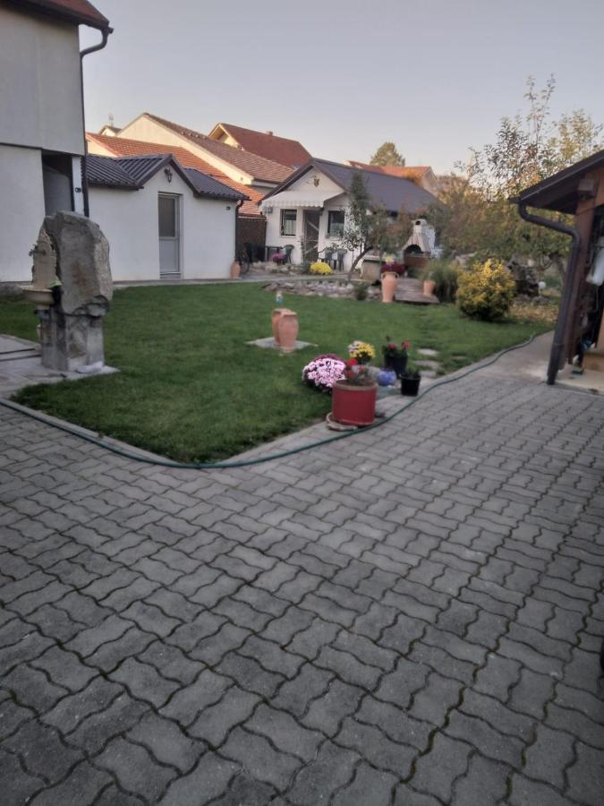 Ferienwohnung Studio Unique Timişoara Exterior foto